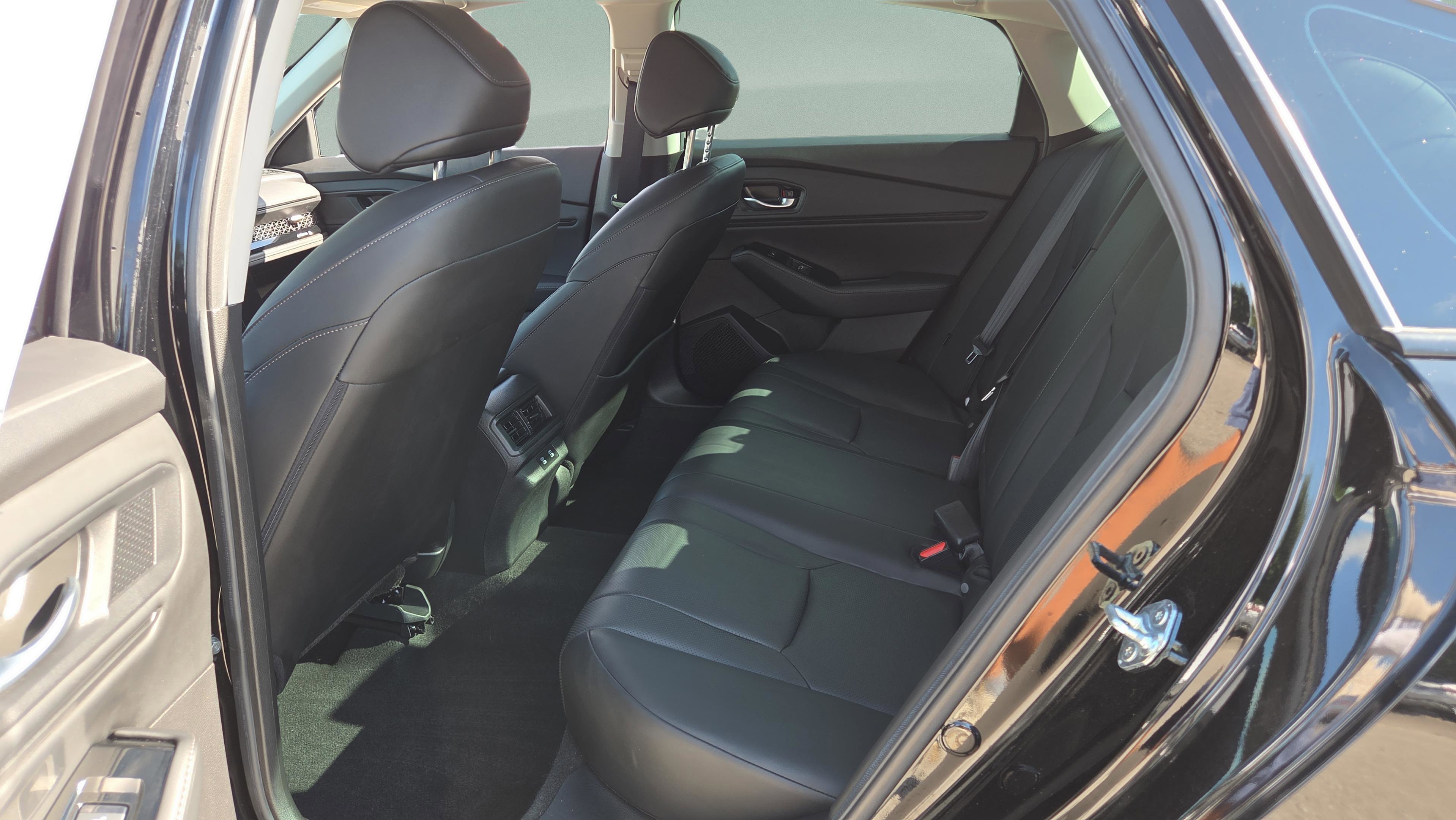 Used 2025 Honda Accord Touring image 11
