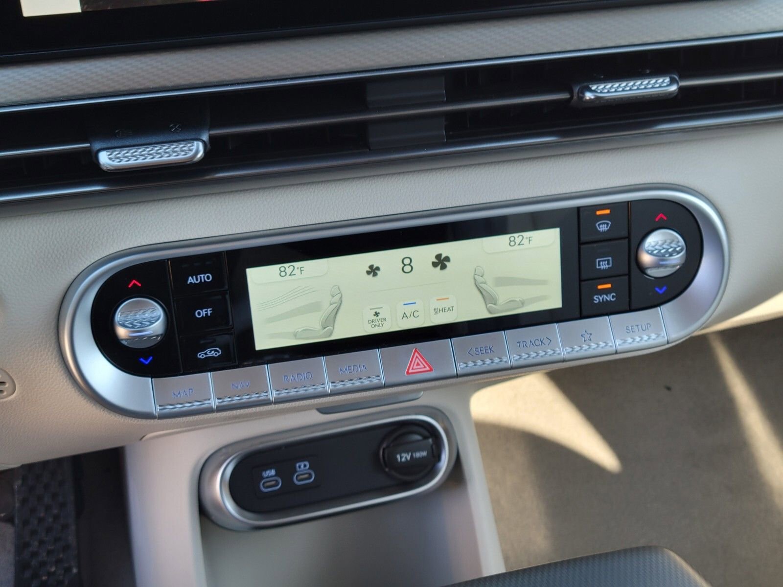 Used 2025 Genesis GV60 Advanced image 22