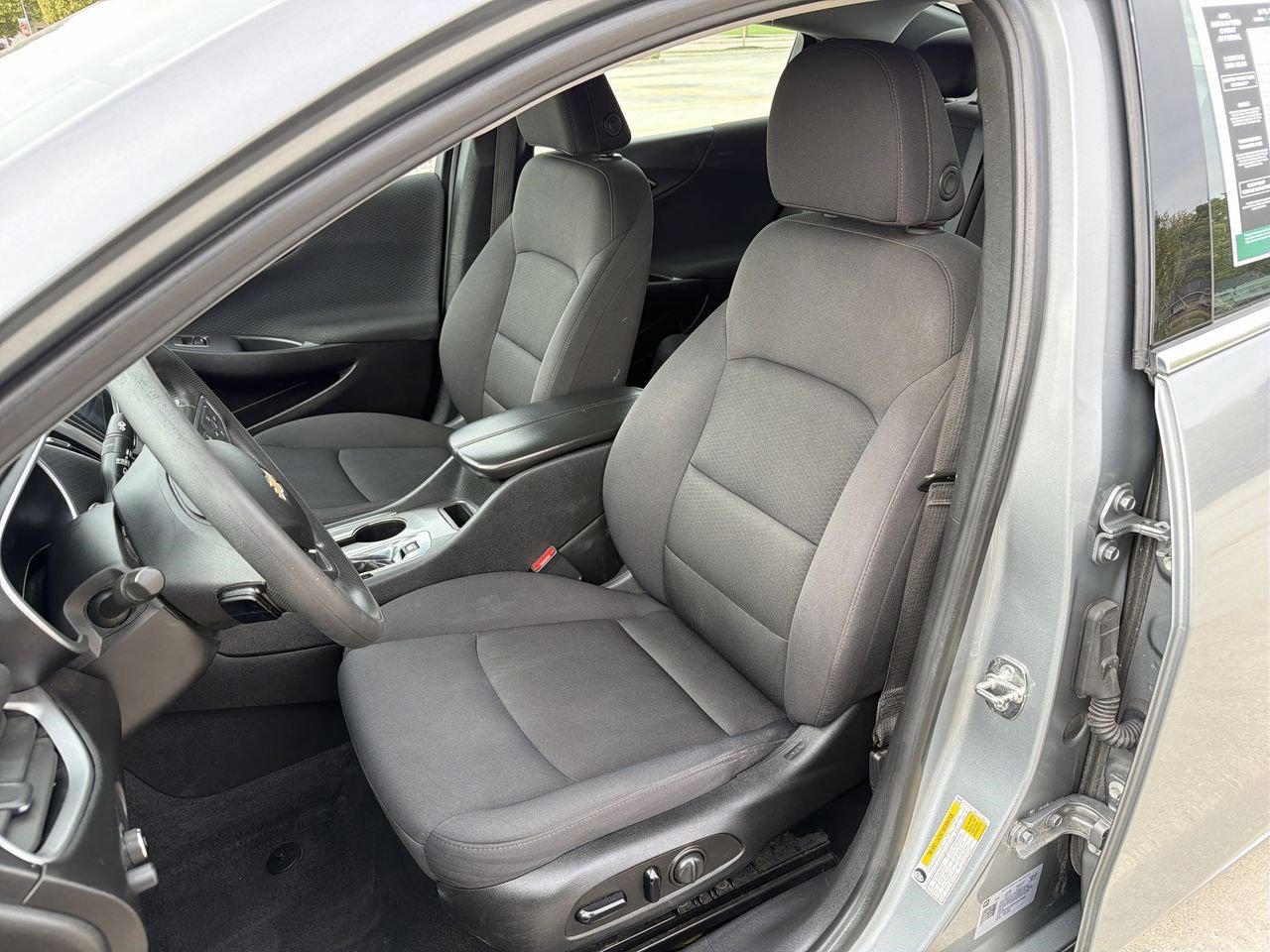 Used 2023 Chevrolet Malibu LT image 14