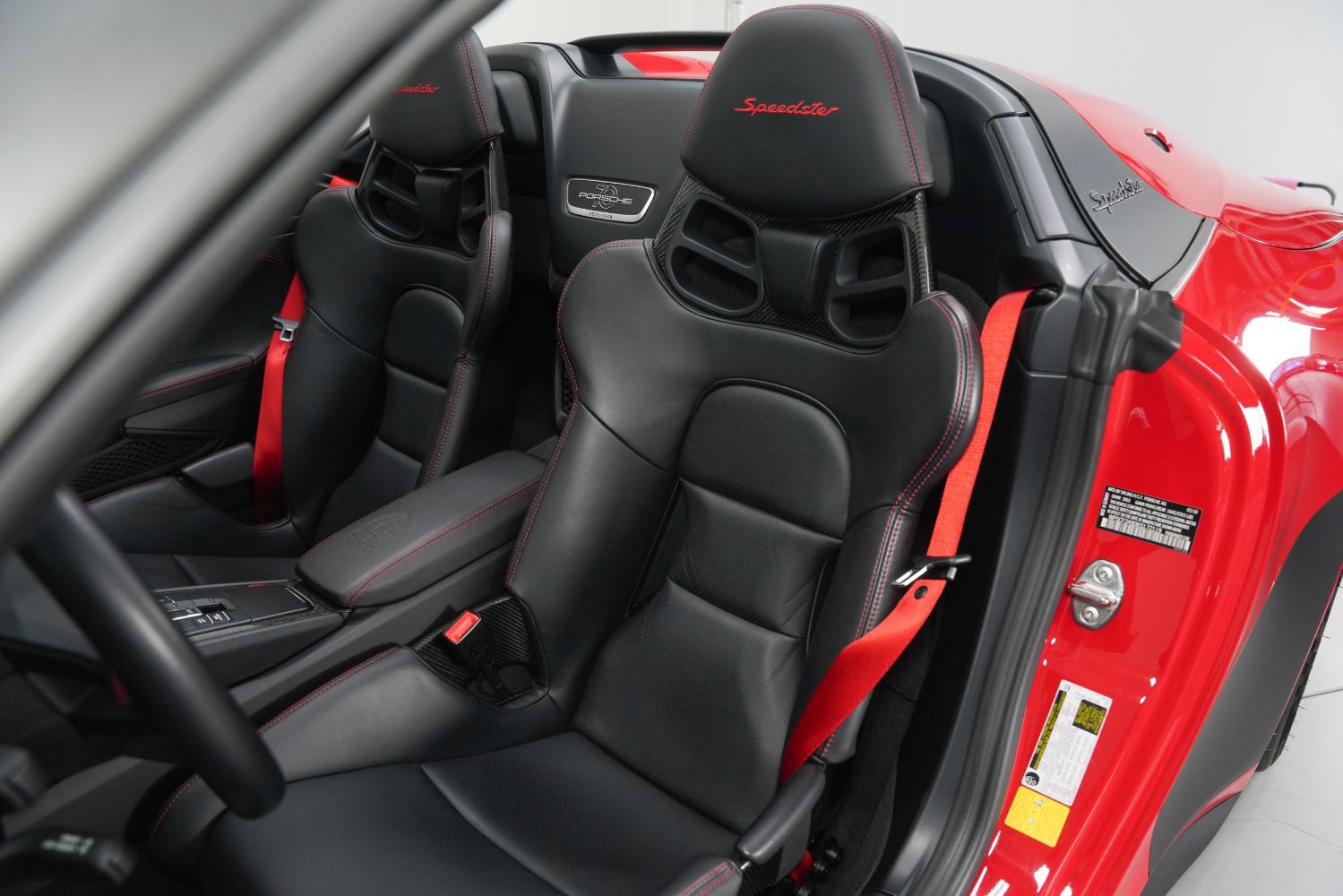Used 2019 Porsche 911 Speedster RWD image 39
