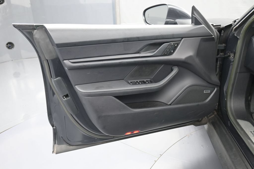 Certified 2023 Porsche Taycan 4S AWD/4WD image 15