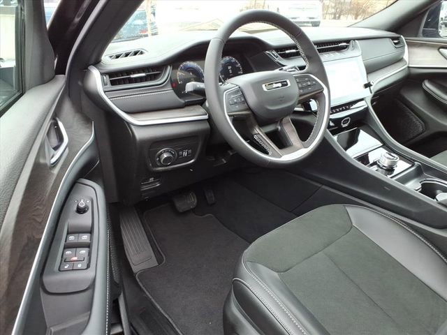 New 2026 Jeep Grand Cherokee Altitude image 14