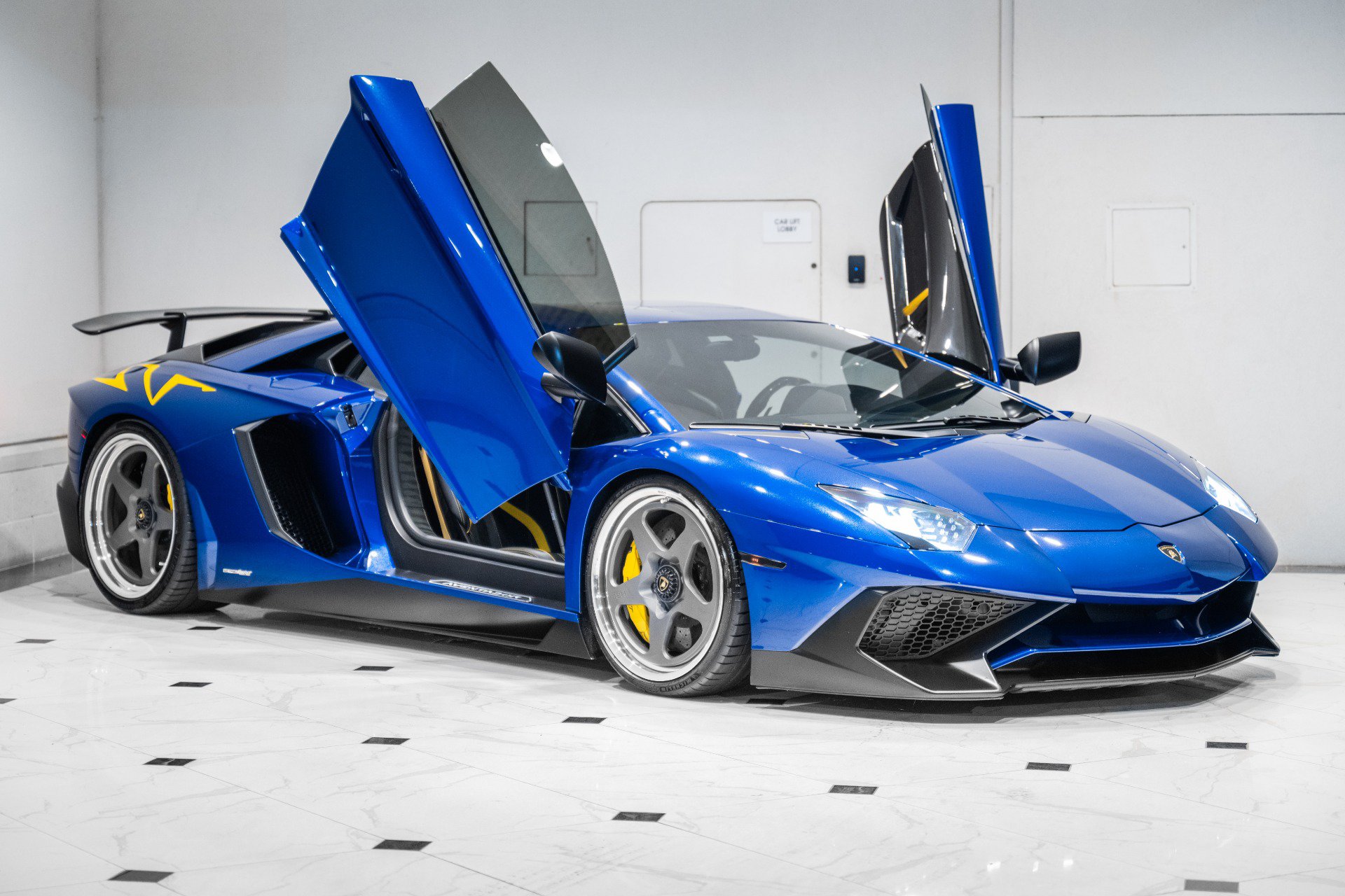 Used 2016 Lamborghini Aventador LP 750-4 Superveloce AWD/4WD image 10