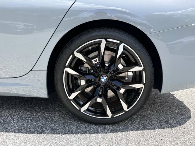 New 2026 BMW 330i Sedan w/ M Sport Package RWD image 10