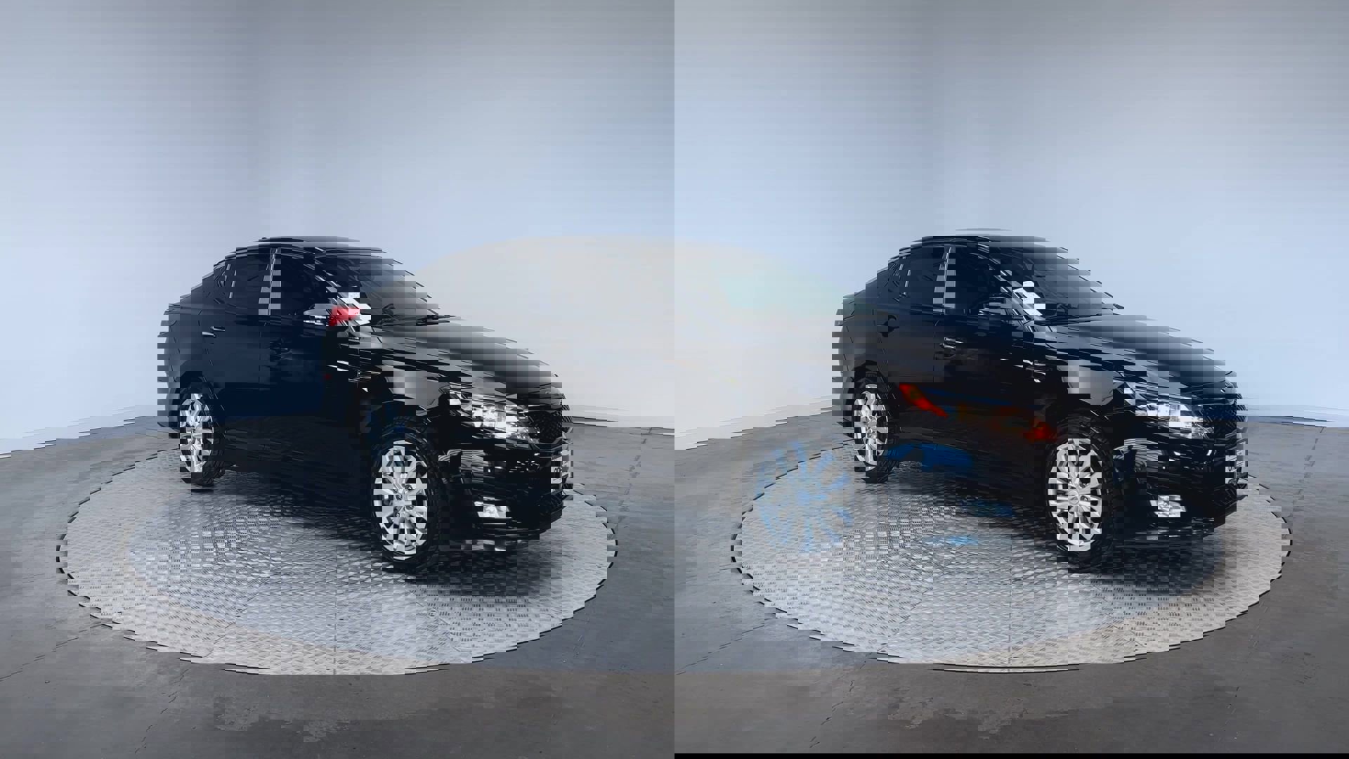 Used 2015 Kia Optima EX image 2