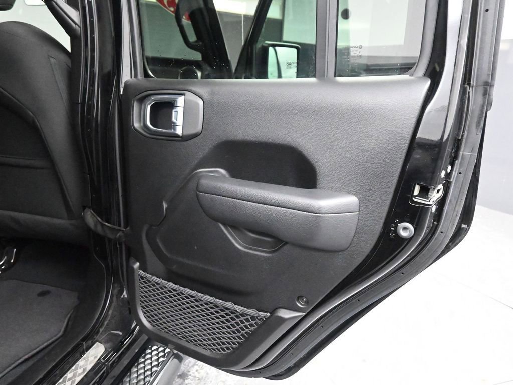 Used 2023 Jeep Gladiator Sport image 21