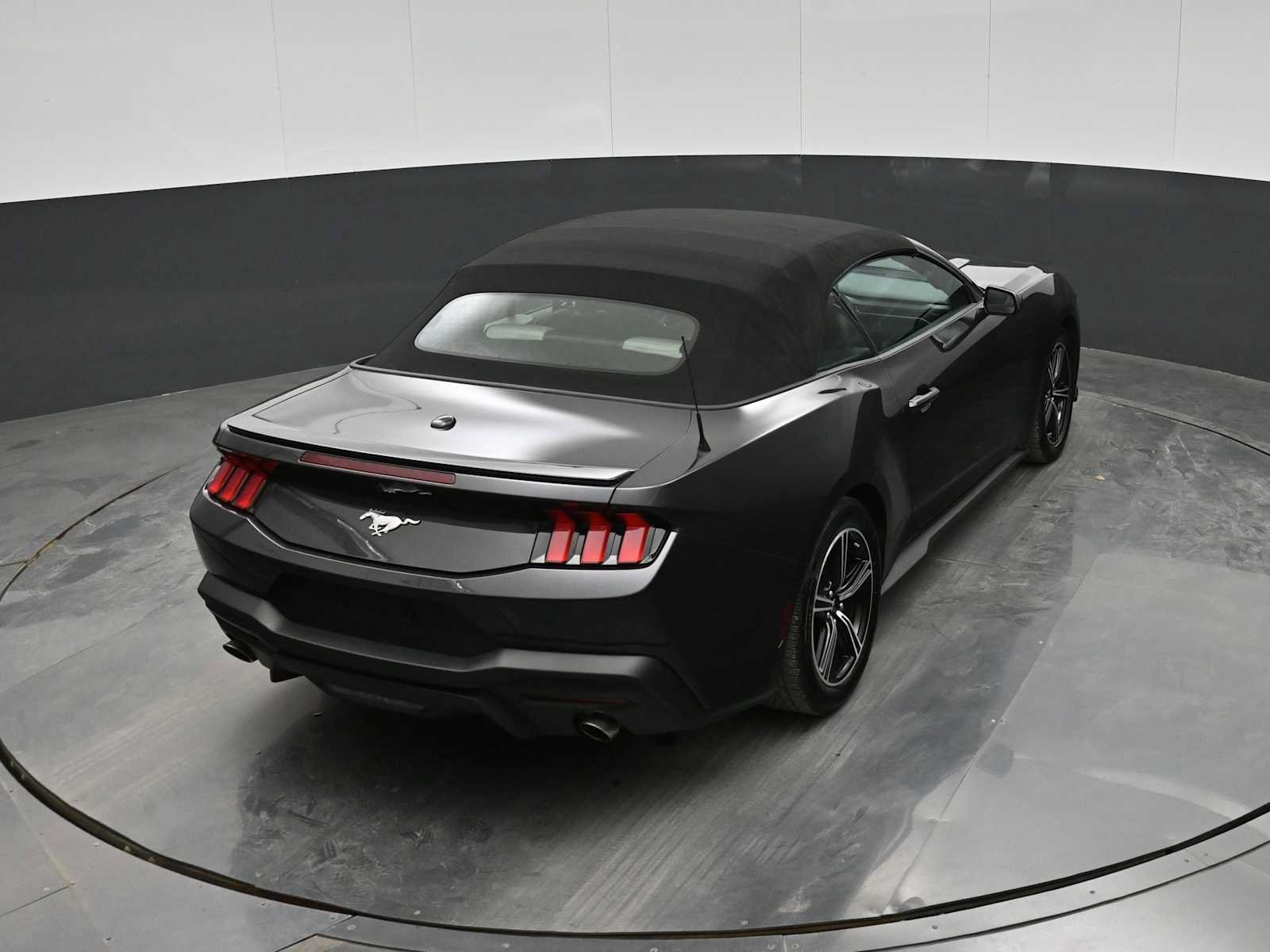 Used 2024 Ford Mustang Premium RWD image 30