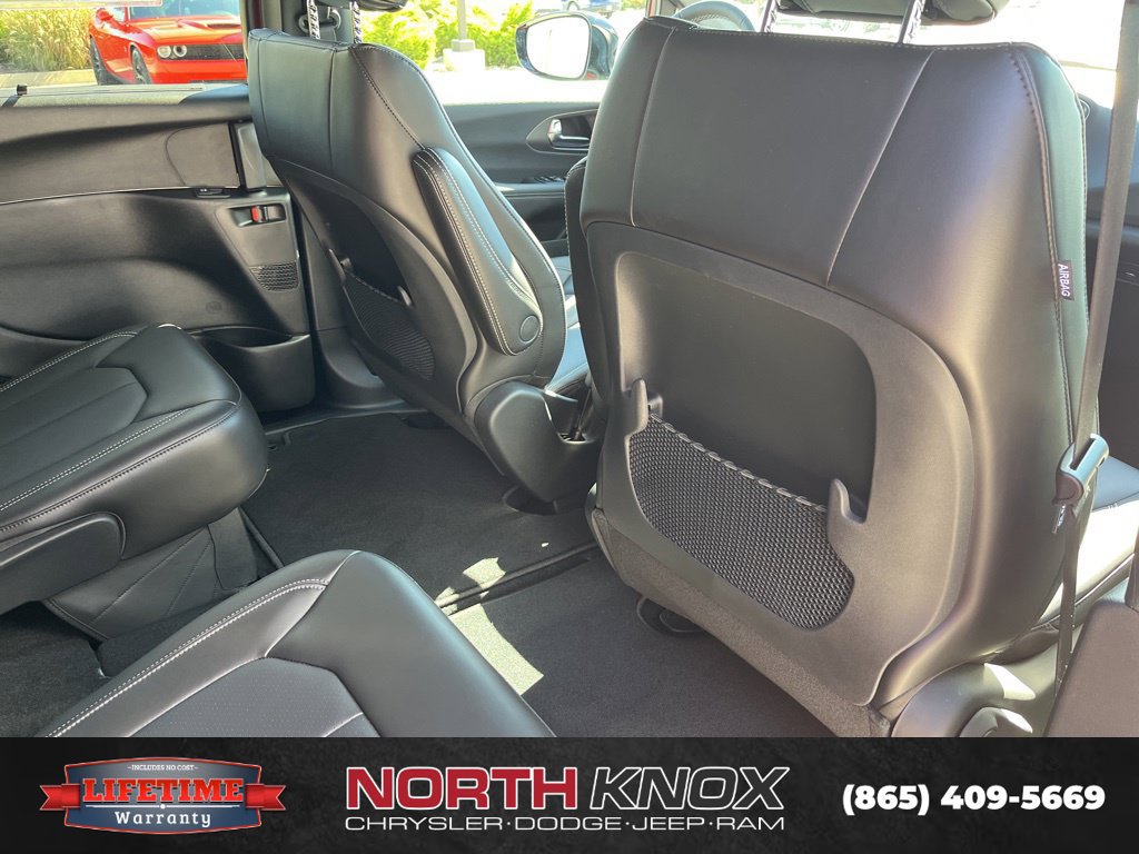 New 2026 Chrysler Voyager LX FWD image 26