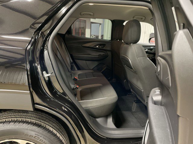 Used 2025 Chevrolet TrailBlazer LT AWD/4WD image 32