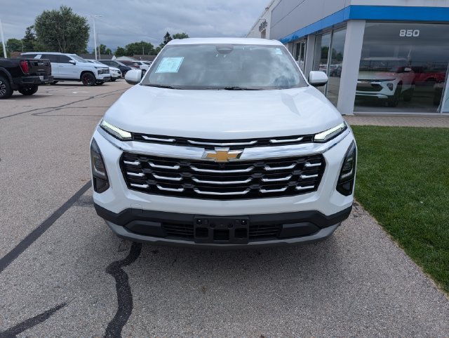 Used 2026 Chevrolet Equinox LT AWD/4WD image 25