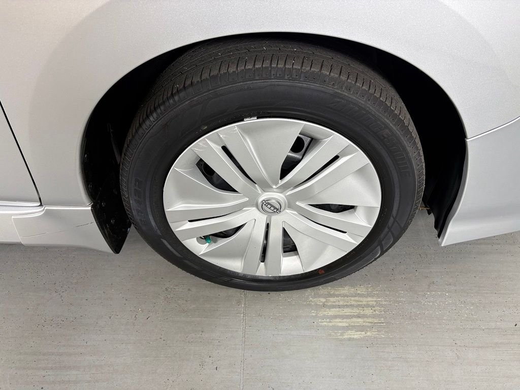 Used 2025 Nissan Leaf S FWD image 11