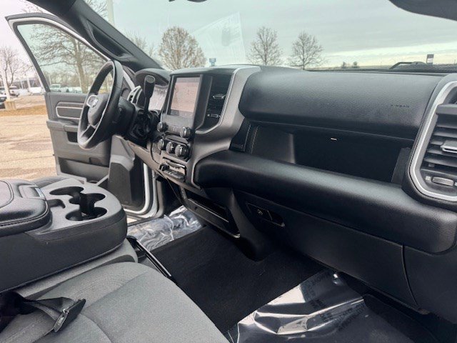 Used 2024 RAM 3500 Big Horn AWD/4WD image 37