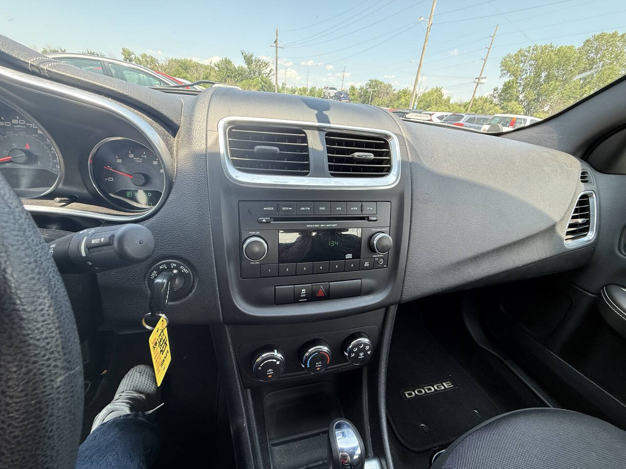 Used 2014 Dodge Avenger SE w/ Rallye Appearance Group FWD image 16