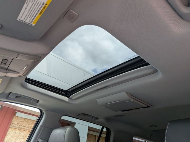 Used 2017 Chevrolet Tahoe Premier AWD/4WD image 13