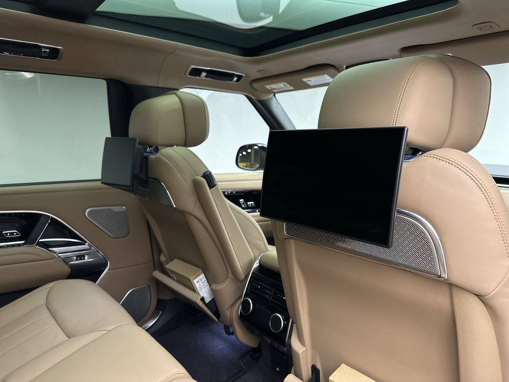 Used 2024 Land Rover Range Rover Long Wheelbase Autobiography AWD/4WD image 21