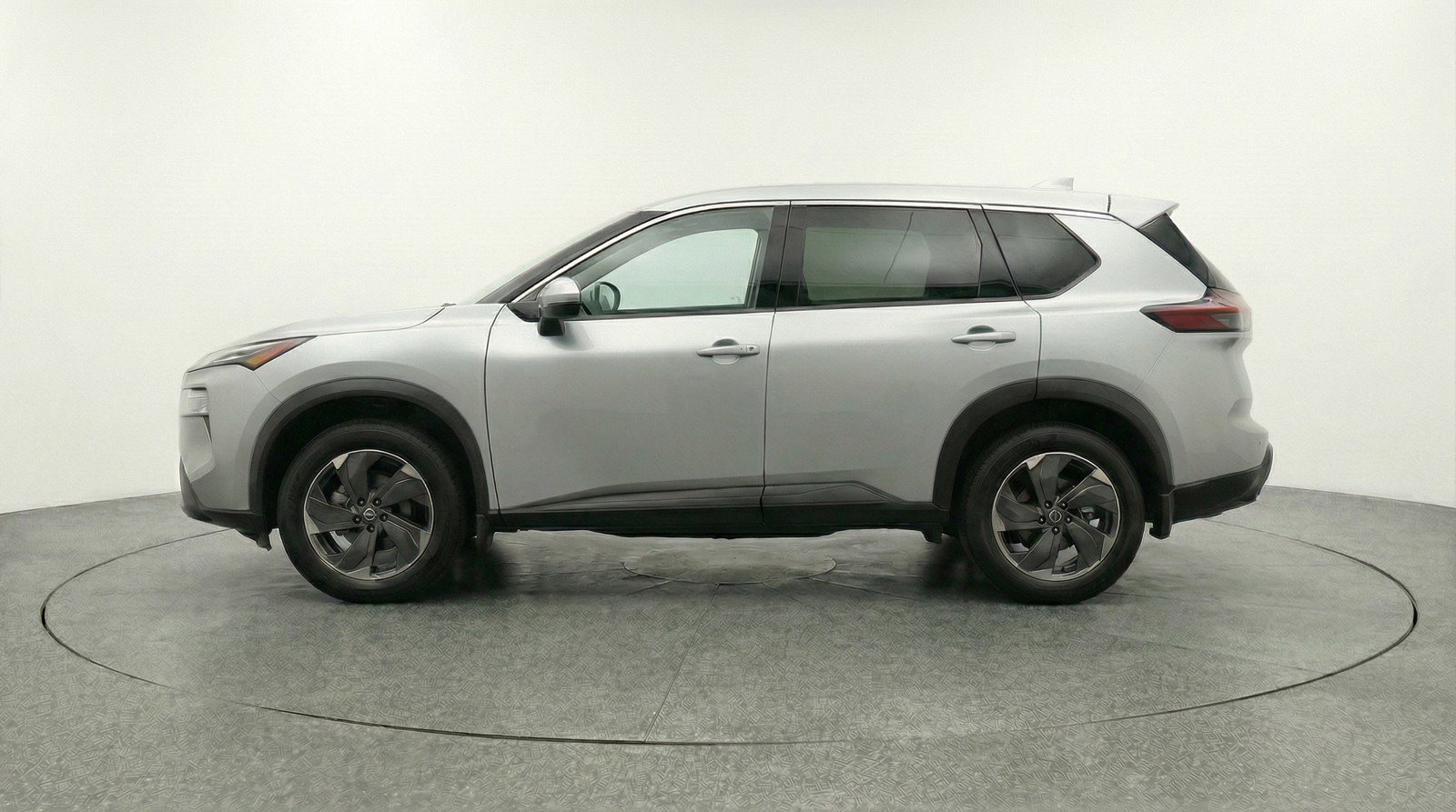 Used 2025 Nissan Rogue SV AWD/4WD image 5