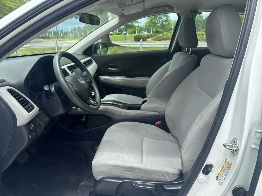 Used 2020 Honda HR-V LX image 12