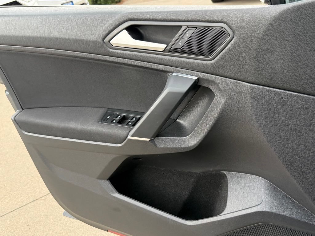 Used 2020 Volkswagen Tiguan S w/ 3rd Row Seat Package AWD/4WD image 25