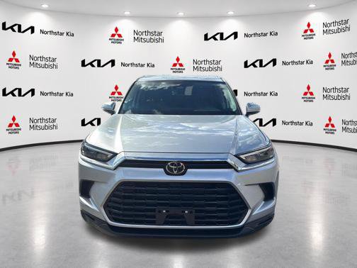 Used 2025 Toyota Grand Highlander AWD image 15