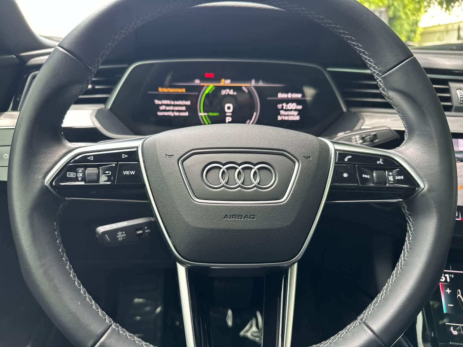 Used 2023 Audi e-tron Premium Plus w/ Premium Plus Package AWD/4WD image 22