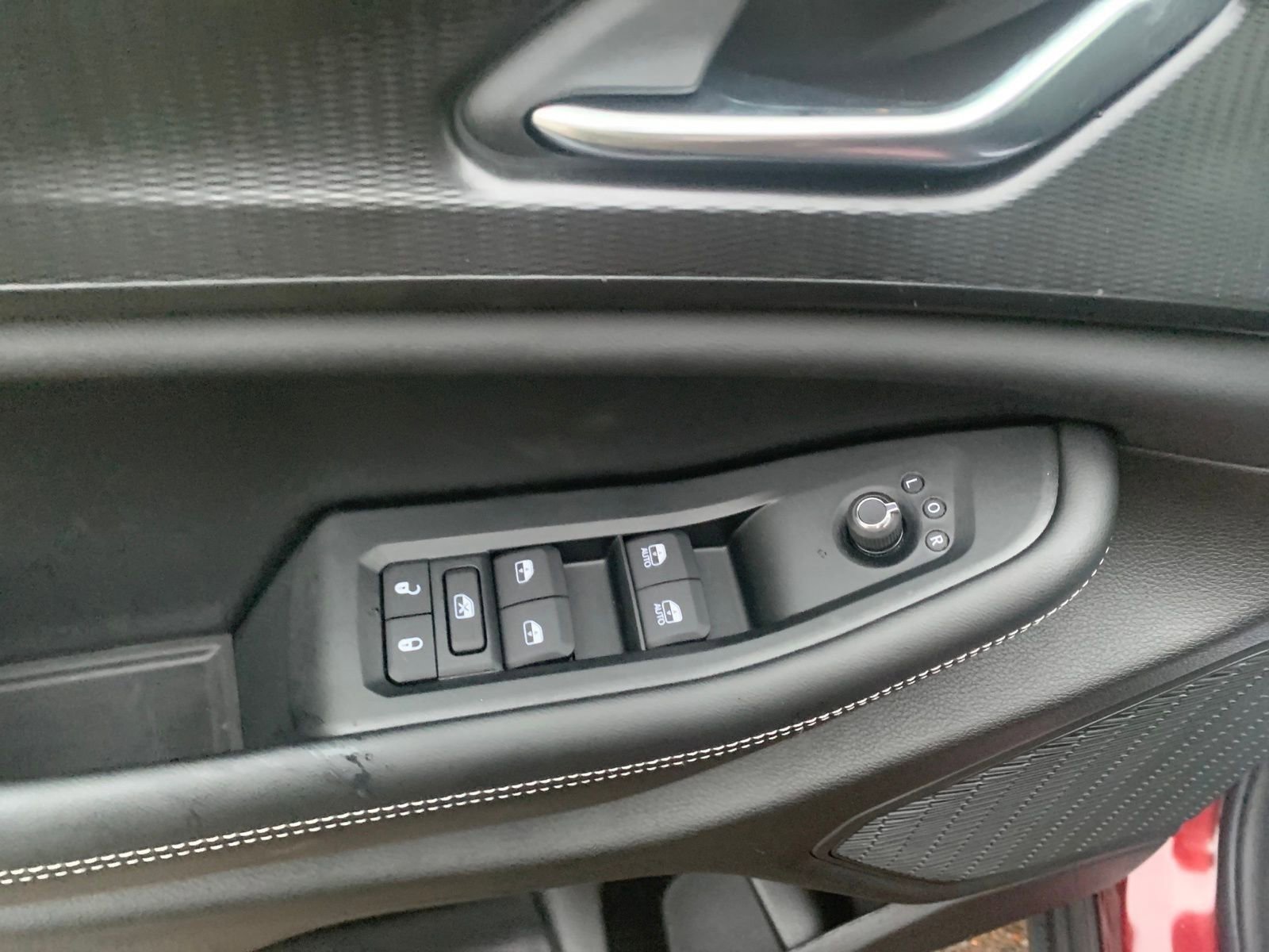 New 2025 Jeep Grand Cherokee 4WD image 12