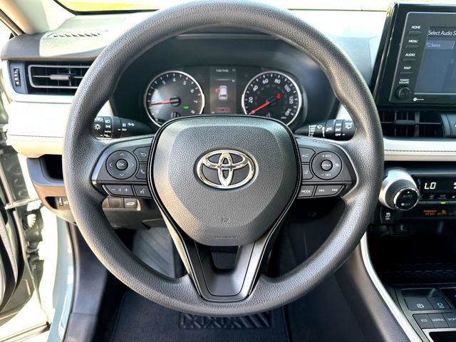 Used 2021 Toyota RAV4 XLE w/ Convenience Package FWD image 11