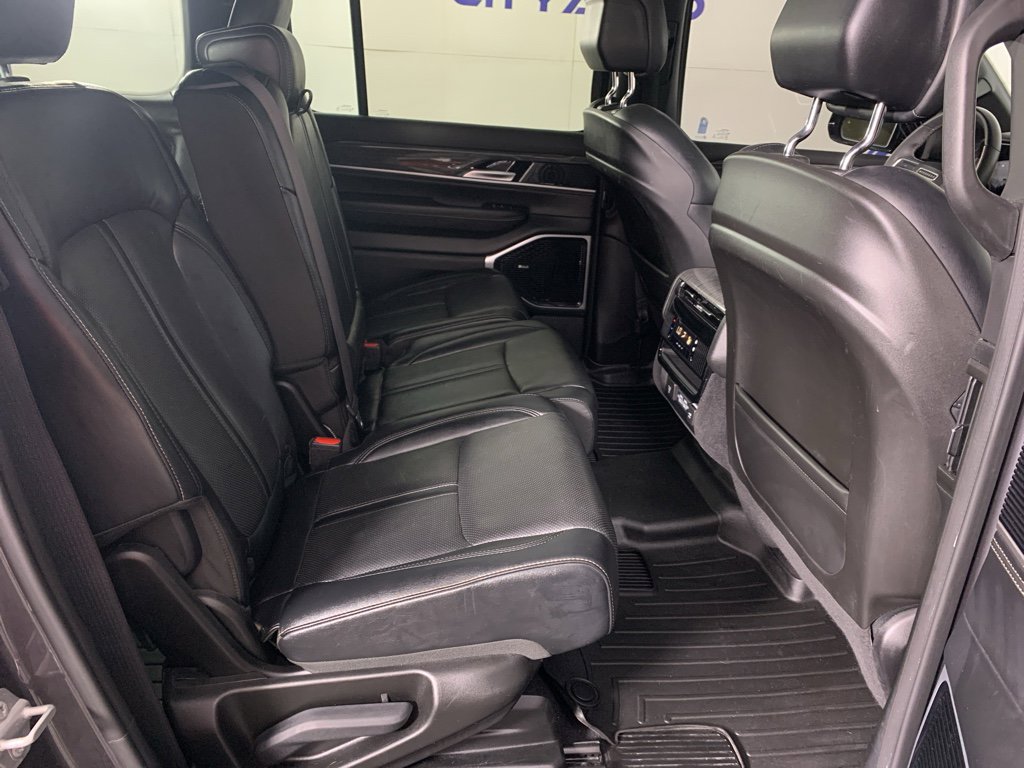 Used 2022 Jeep Wagoneer Series III w/ Premium Group I image 40