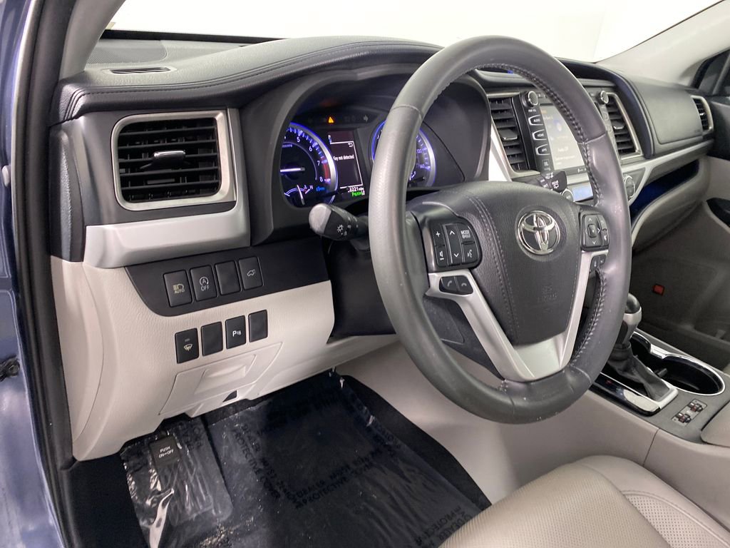 Certified 2019 Toyota Highlander Limited image 11