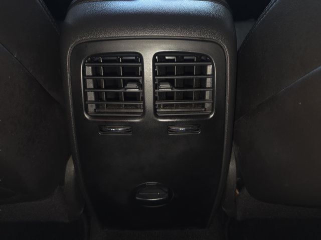 Used 2016 Lincoln MKS FWD image 27