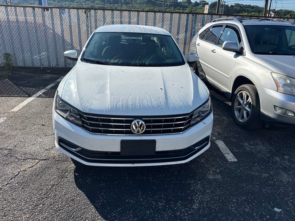 Used 2017 Volkswagen Passat 1.8T S FWD image 5