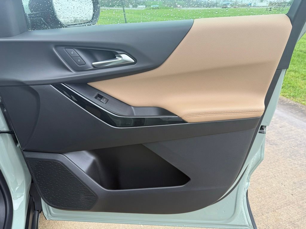 New 2026 Chevrolet Equinox ACTIV w/ Safety and Technology Package image 21