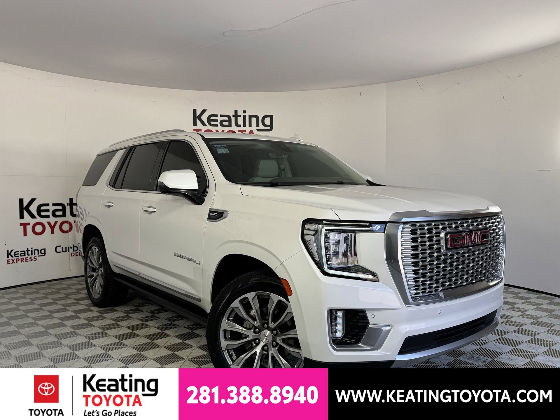 Used 2021 GMC Yukon Denali w/ Denali Premium Package AWD/4WD image 2