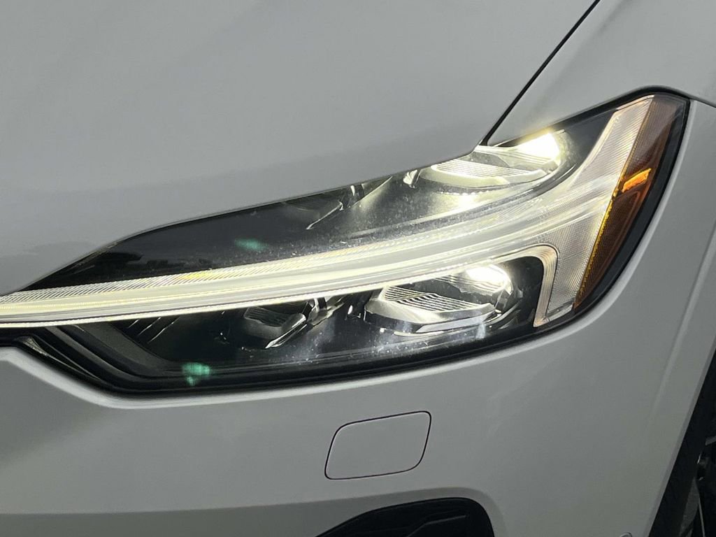 New 2026 Volvo XC60 B5 Plus w/ Protection Package Premier image 9