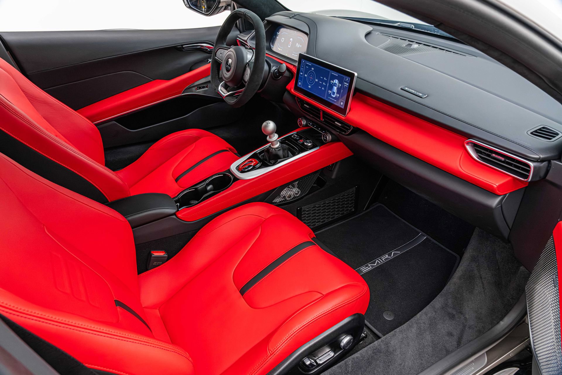 Used 2025 Lotus Emira RWD image 29
