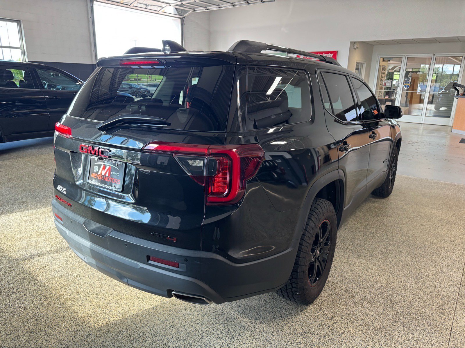 Used 2021 GMC Acadia AT4 w/ Trailering Package AWD/4WD image 5