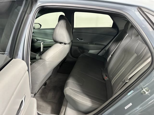 Used 2022 Hyundai Elantra SEL w/ Preferred Accessory Package FWD image 25