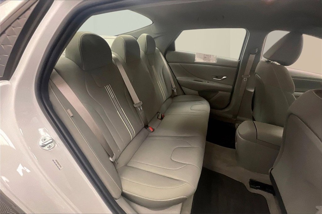 Certified 2025 Hyundai Elantra Sport w/ Cargo Package image 17