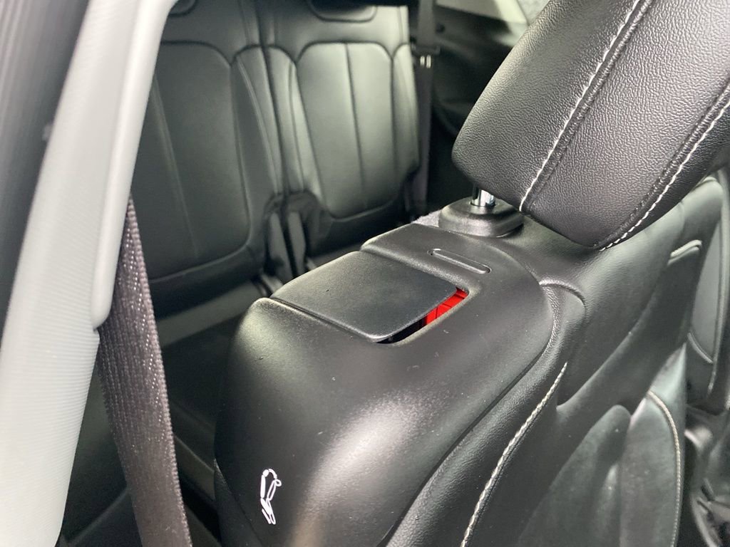 Used 2023 Jeep Grand Cherokee L Limited image 13