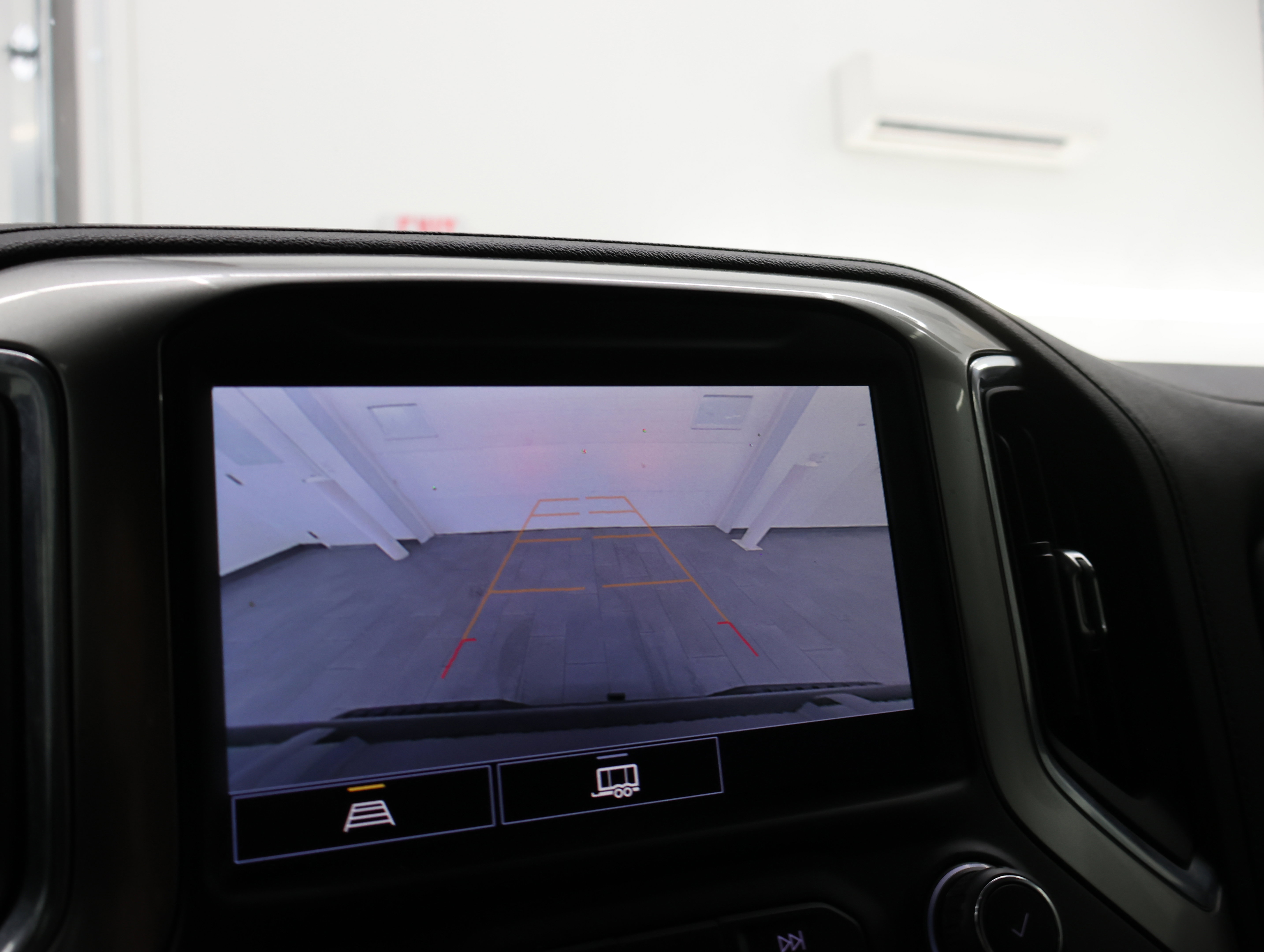 Used 2021 Chevrolet Silverado 1500 LT Trail Boss w/ Convenience Package II image 17