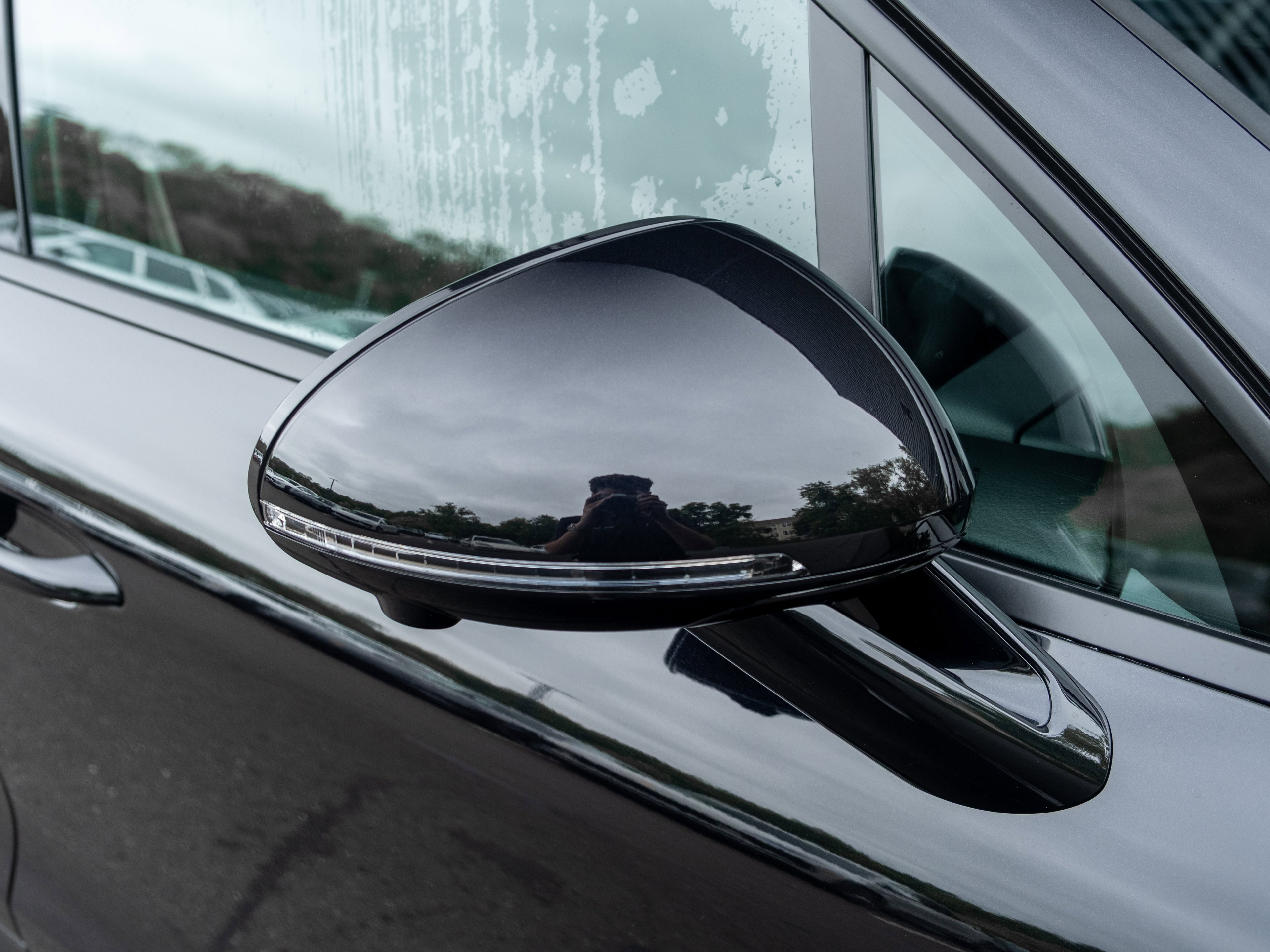 Certified 2025 Porsche Macan image 37