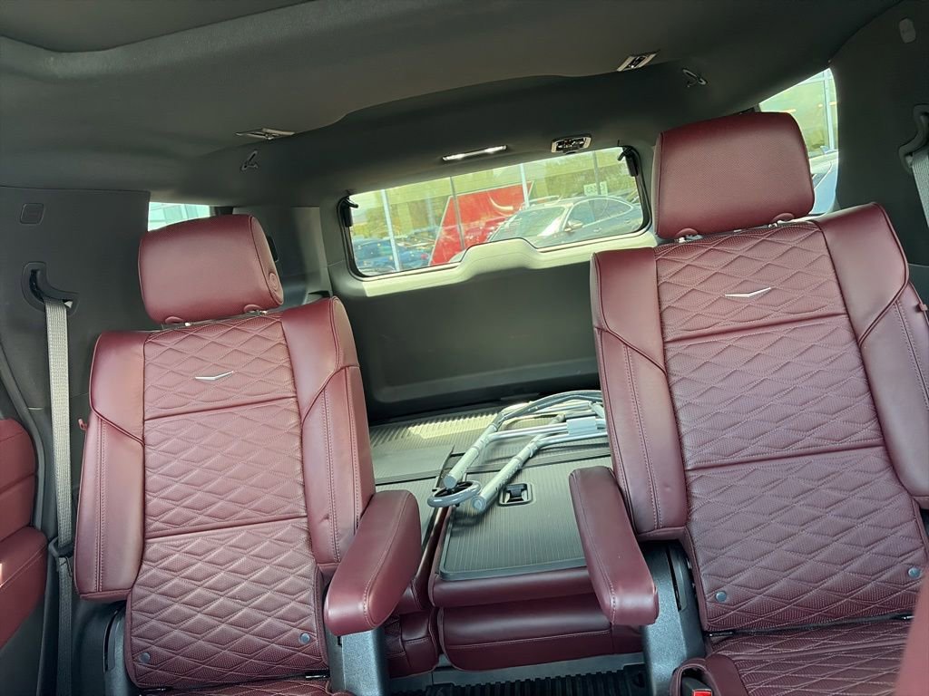 Used 2025 Cadillac Escalade Sport w/ LPO, Floor Liner Package AWD/4WD image 10