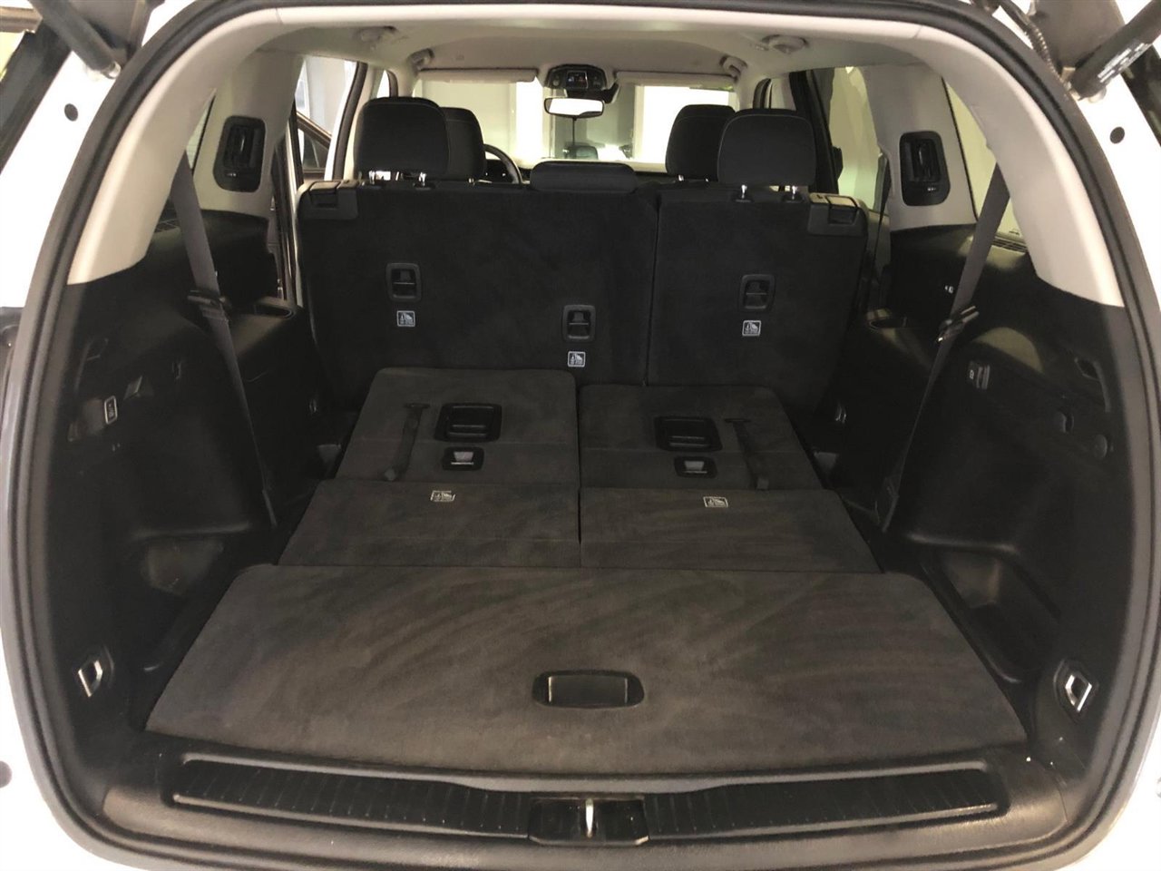 Used 2021 Jeep Grand Cherokee L Laredo w/ Luxury Tech Group I image 12