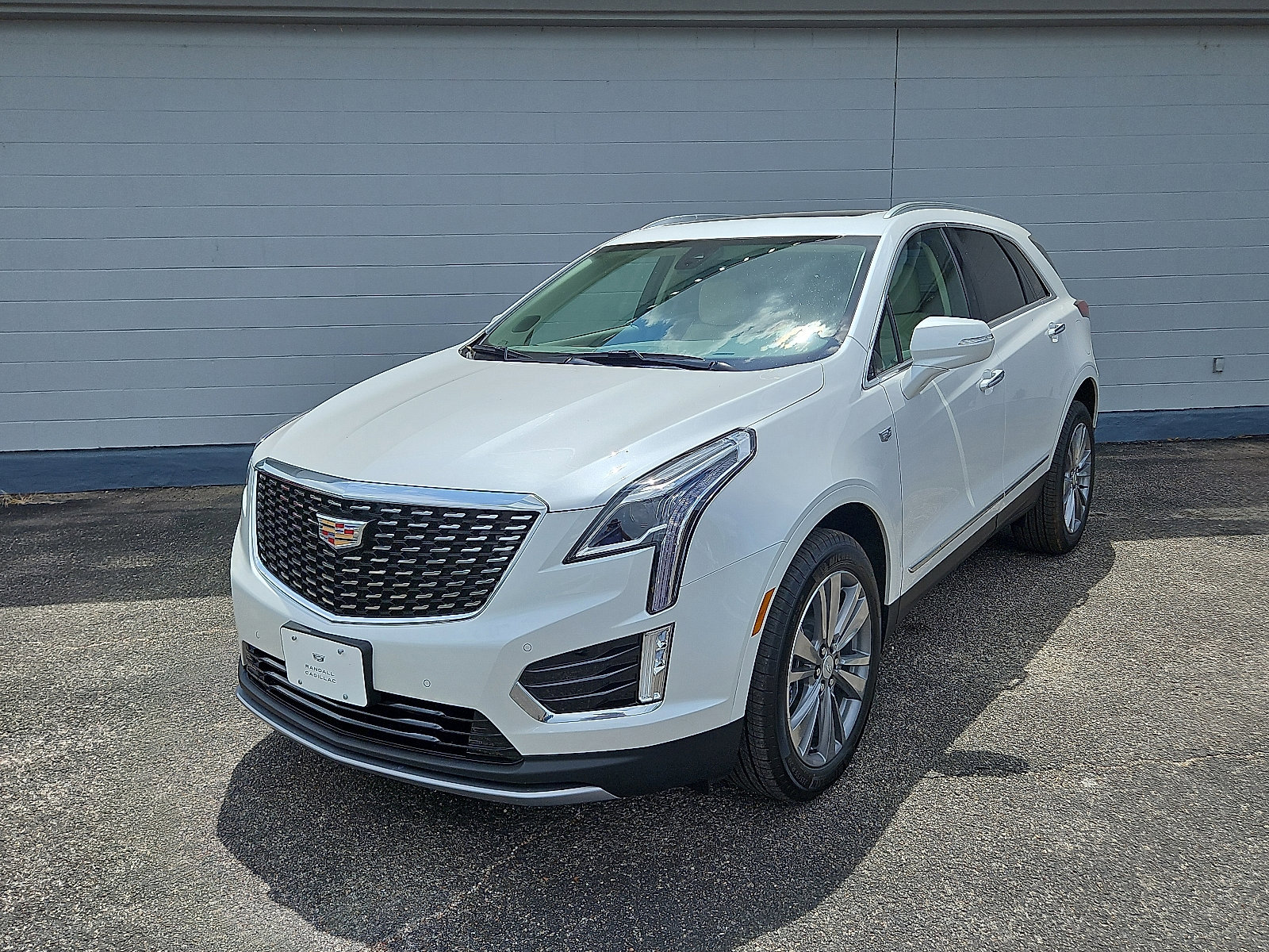 New 2025 Cadillac XT5 Premium Luxury w/ LPO, Floor Liner Package