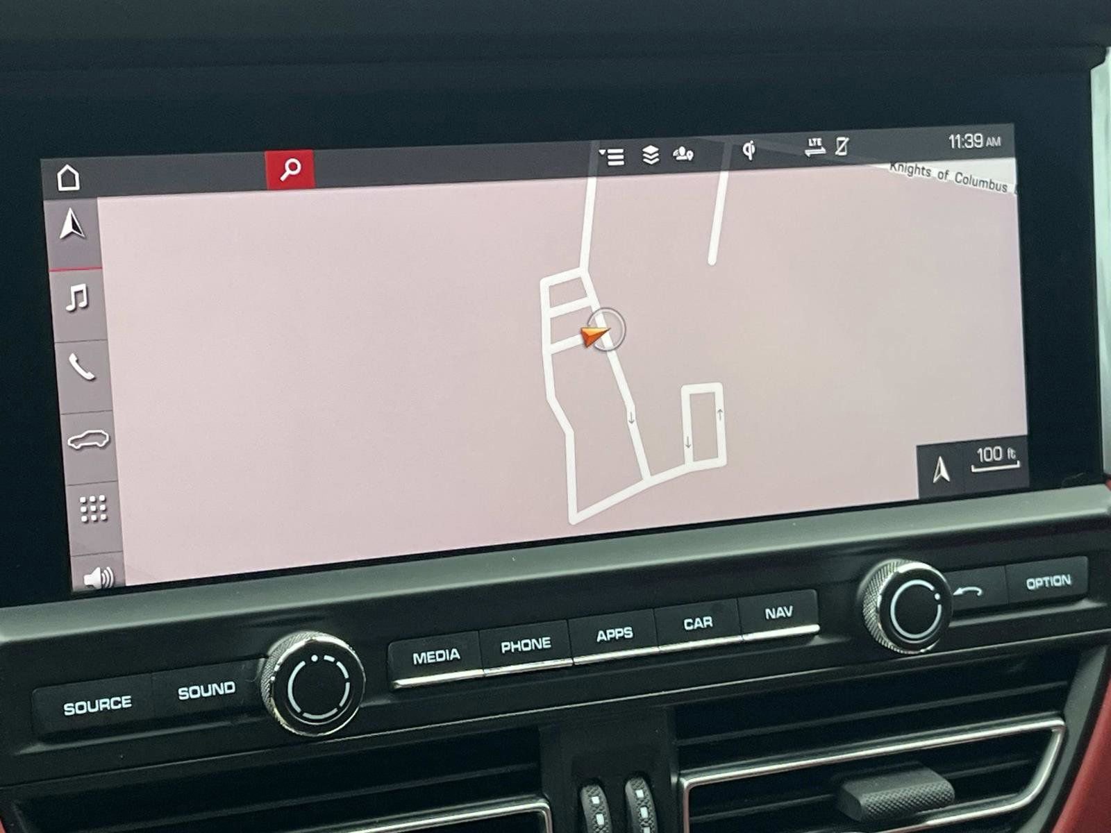 Used 2020 Porsche Macan Turbo image 27