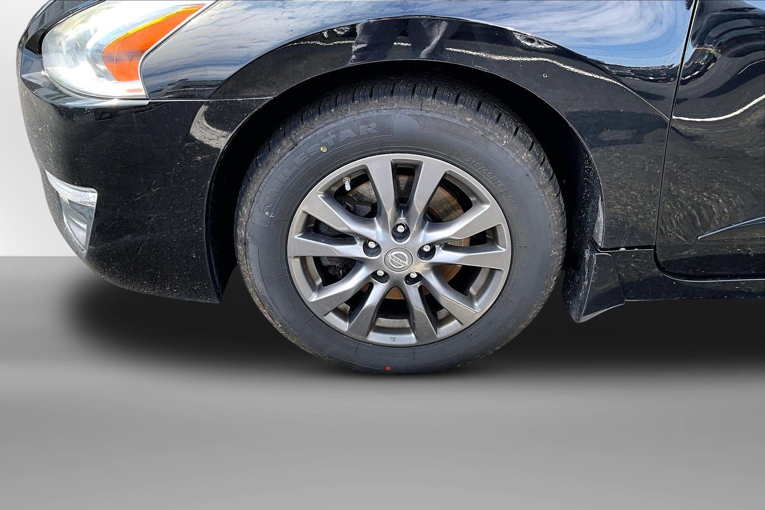 Used 2015 Nissan Altima 2.5 S w/ Sport Value Package FWD image 2