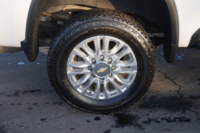 Used 2022 Chevrolet Silverado 3500 High Country w/ Safety Package II image 14