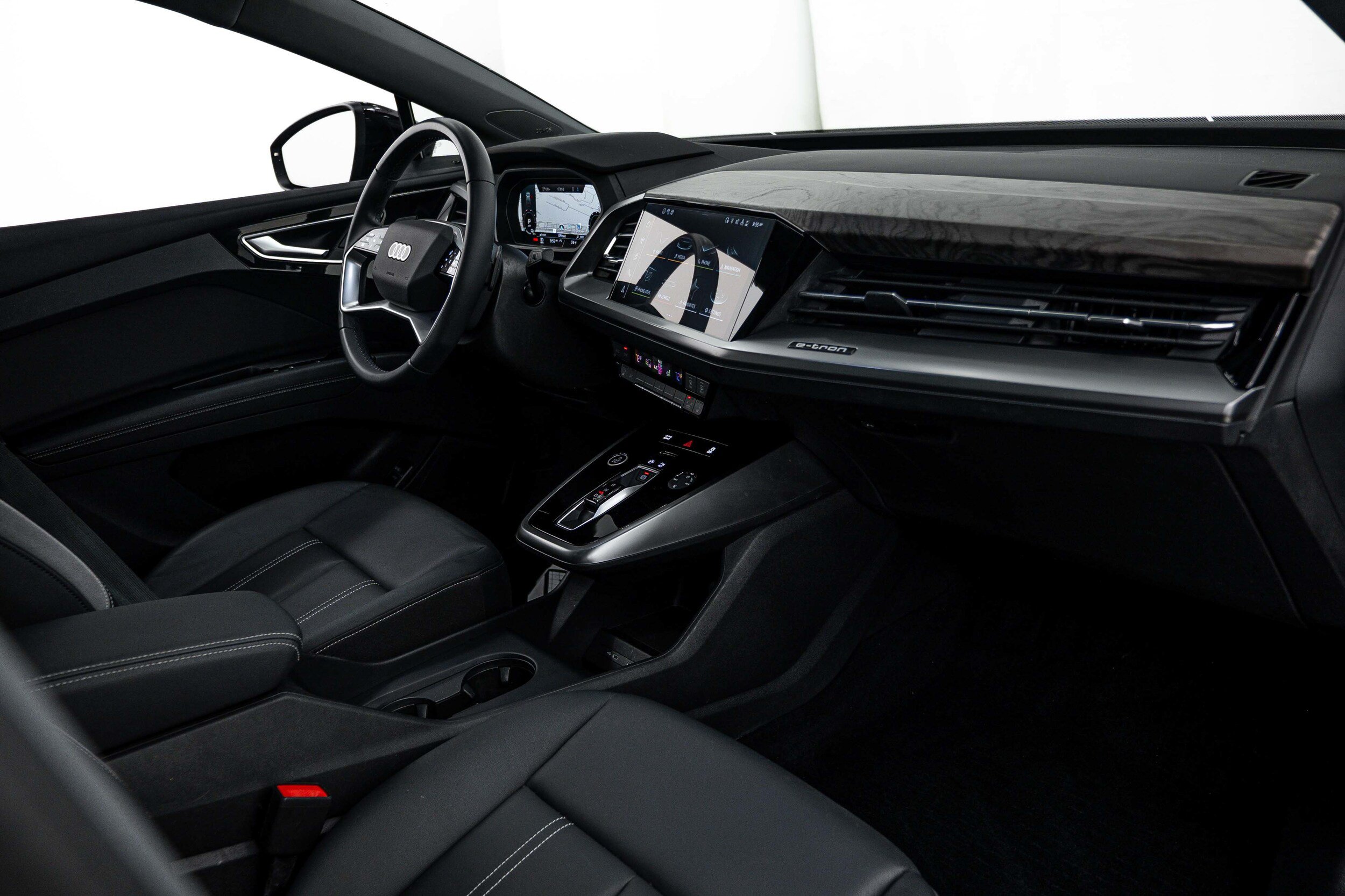 Certified 2023 Audi Q4 e-tron Premium Plus w/ Premium Plus AWD/4WD image 8
