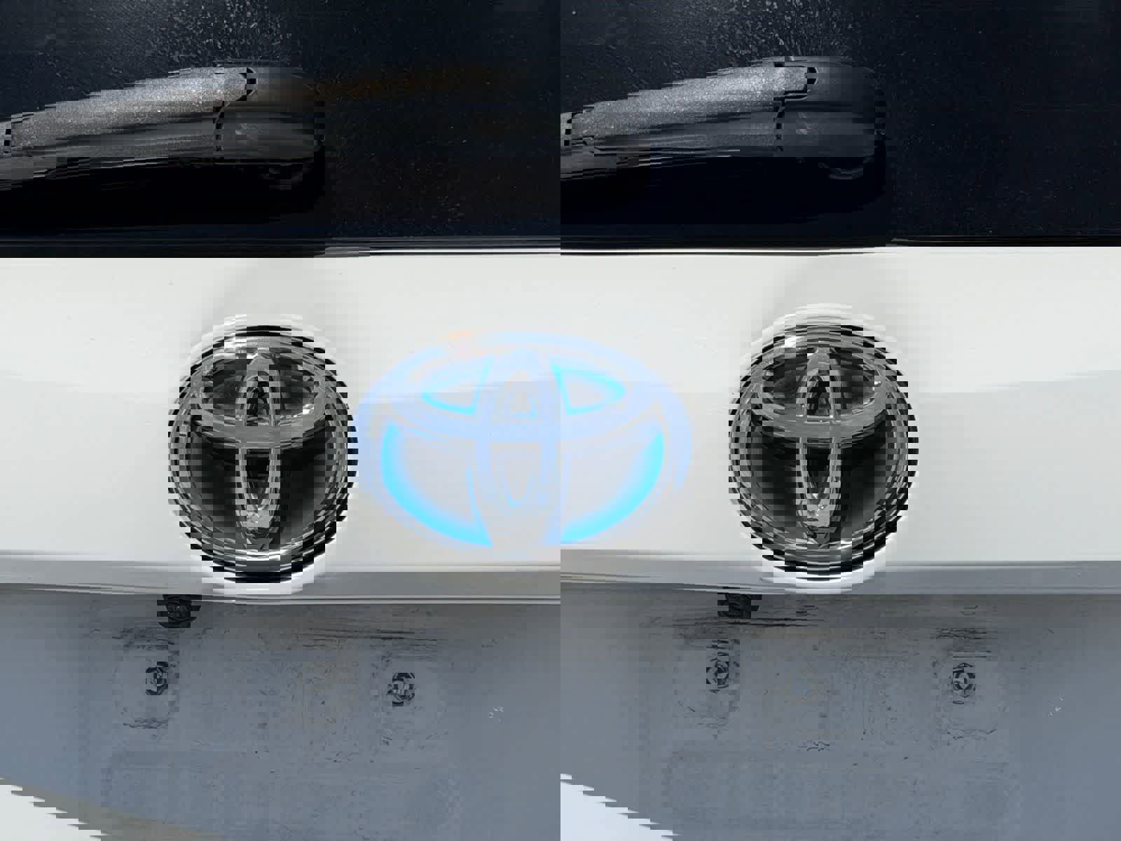 Used 2018 Toyota RAV4 XLE w/ Convenience Package AWD/4WD image 7