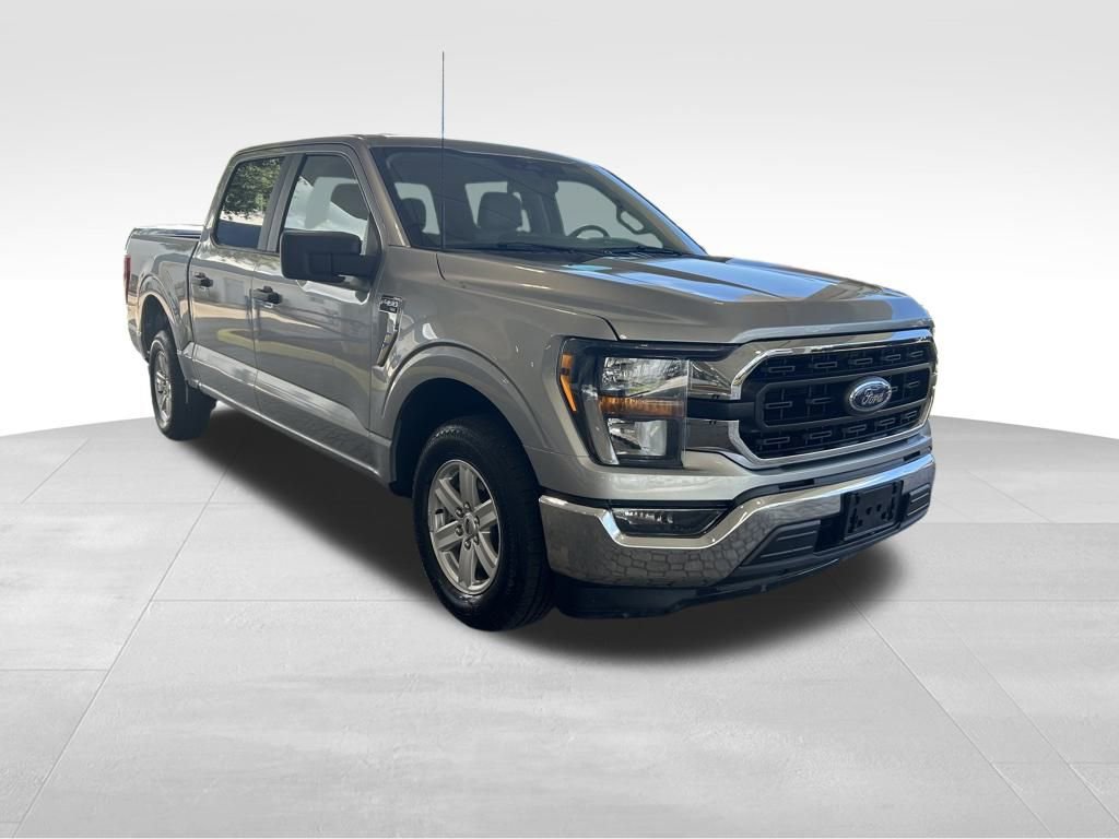 Used 2023 Ford F150 XLT image 2