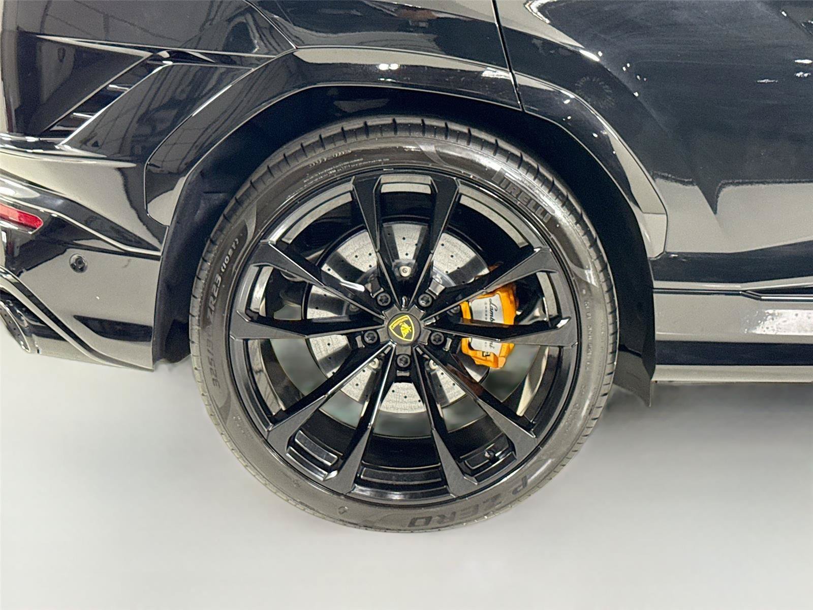 Used 2024 Lamborghini Urus S AWD/4WD image 40